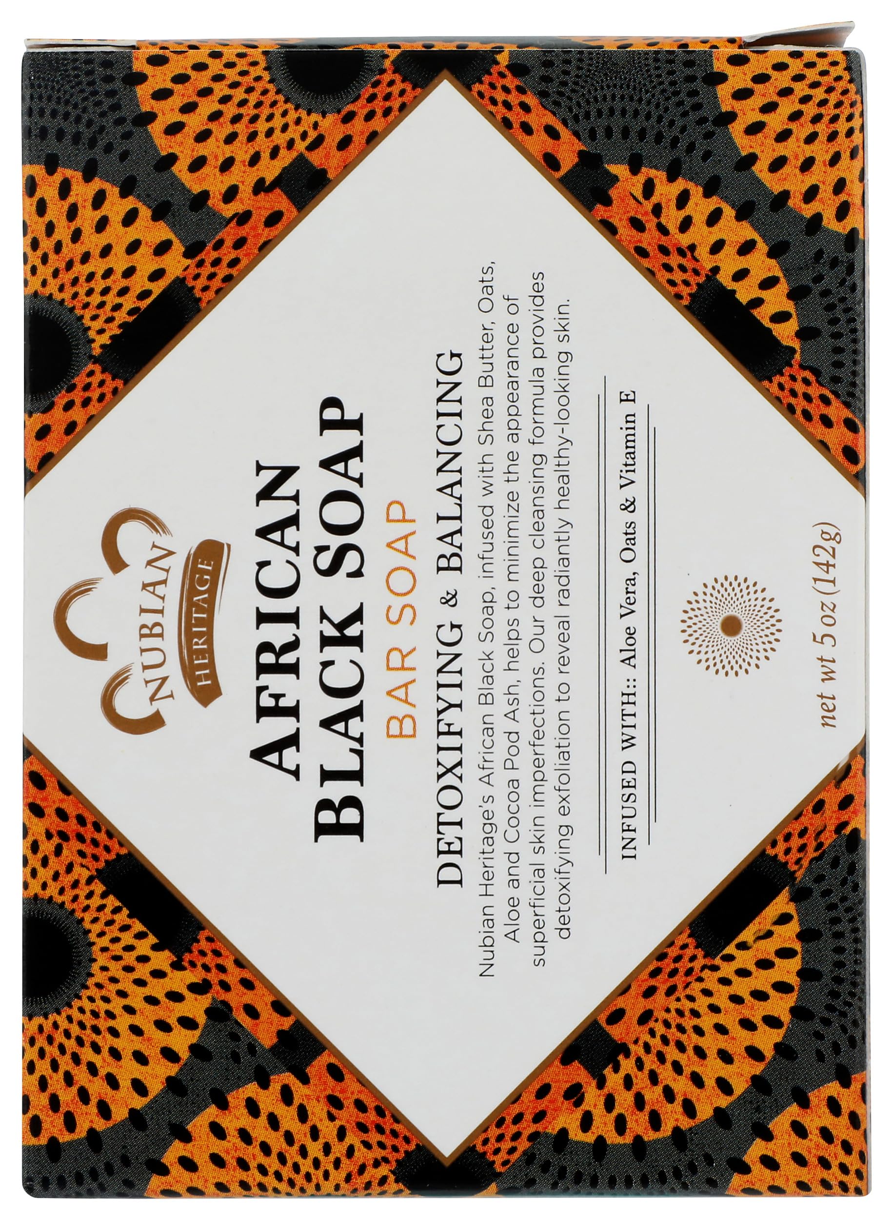 Textura rugosa del Jabón Negro Africano de Nubian Heritage para exfoliar suavemente