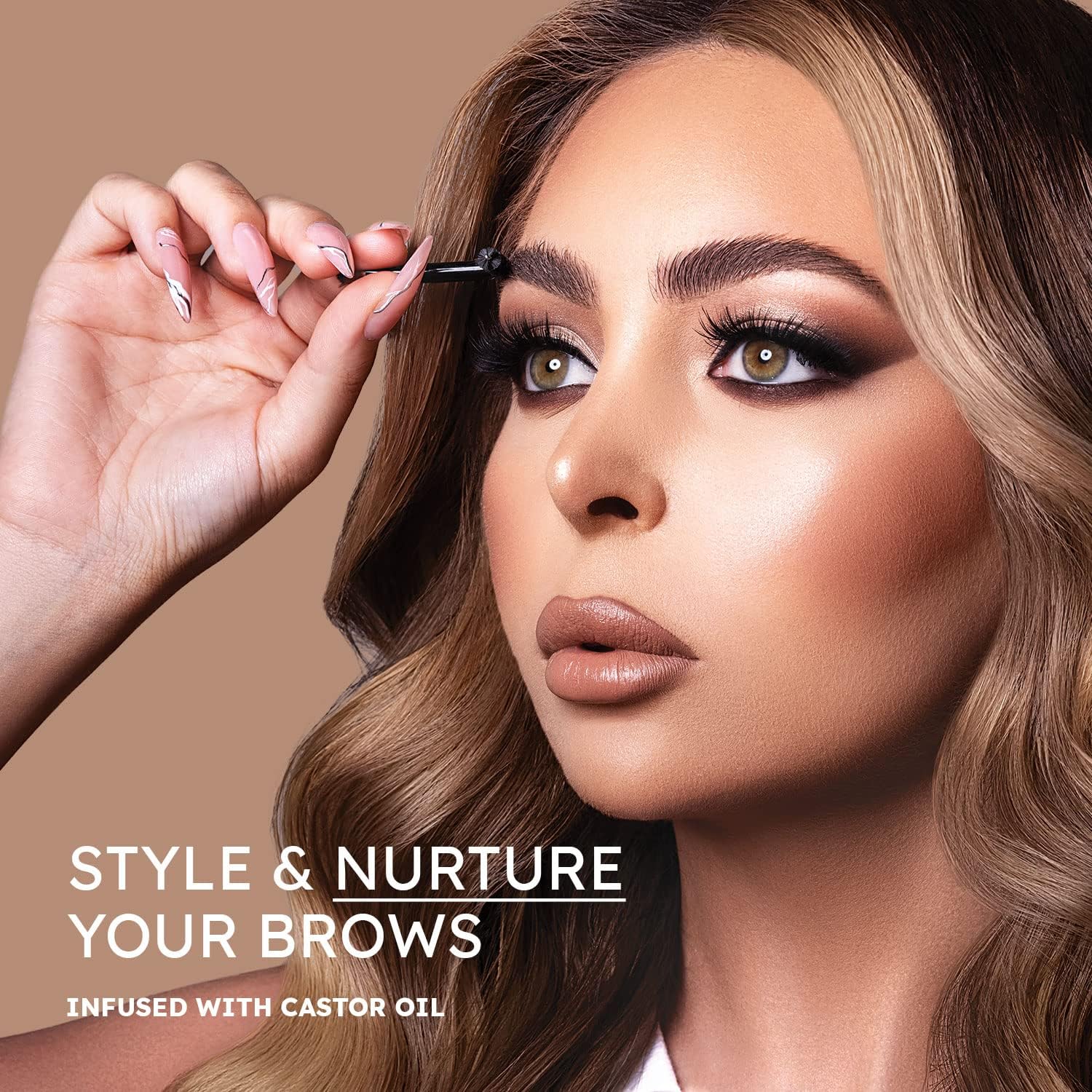NueDerma Brow Seal acabado impermeable para uso diario sin retoques.