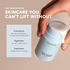 Textura crema de NuFACE Silk Creme Activator, hidrata y deja la piel suave.