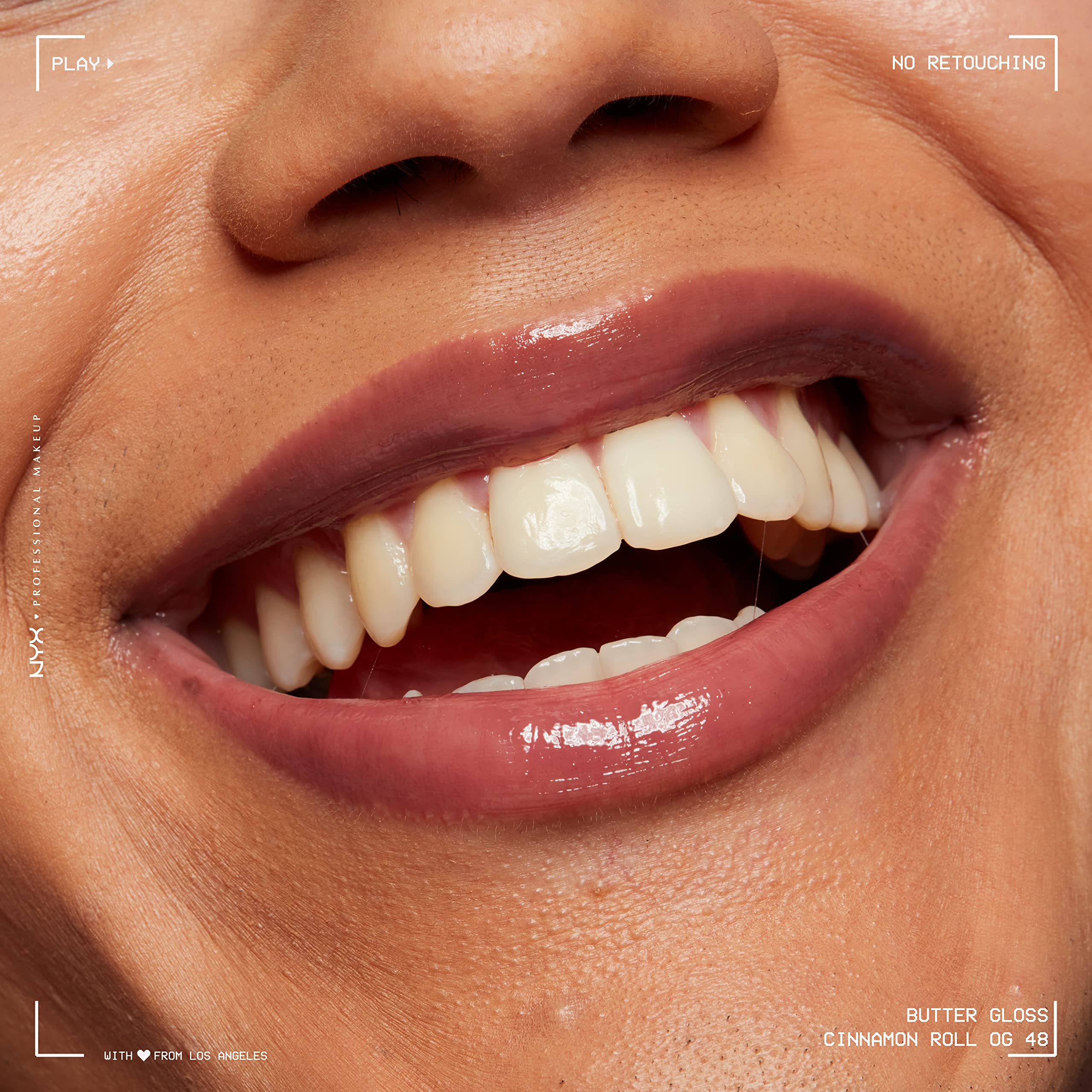Envase ergonómico de NYX Butter Gloss Brown Sugar para retoques.