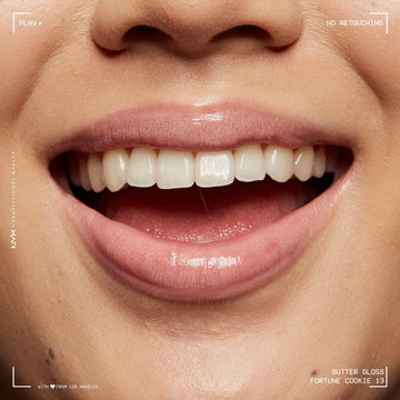 Detalle de brillo de NYX Butter Gloss Fortune Cookie para un look diario