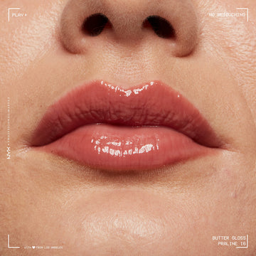 Efecto iluminado de NYX Butter Gloss Praline para realzar el color.