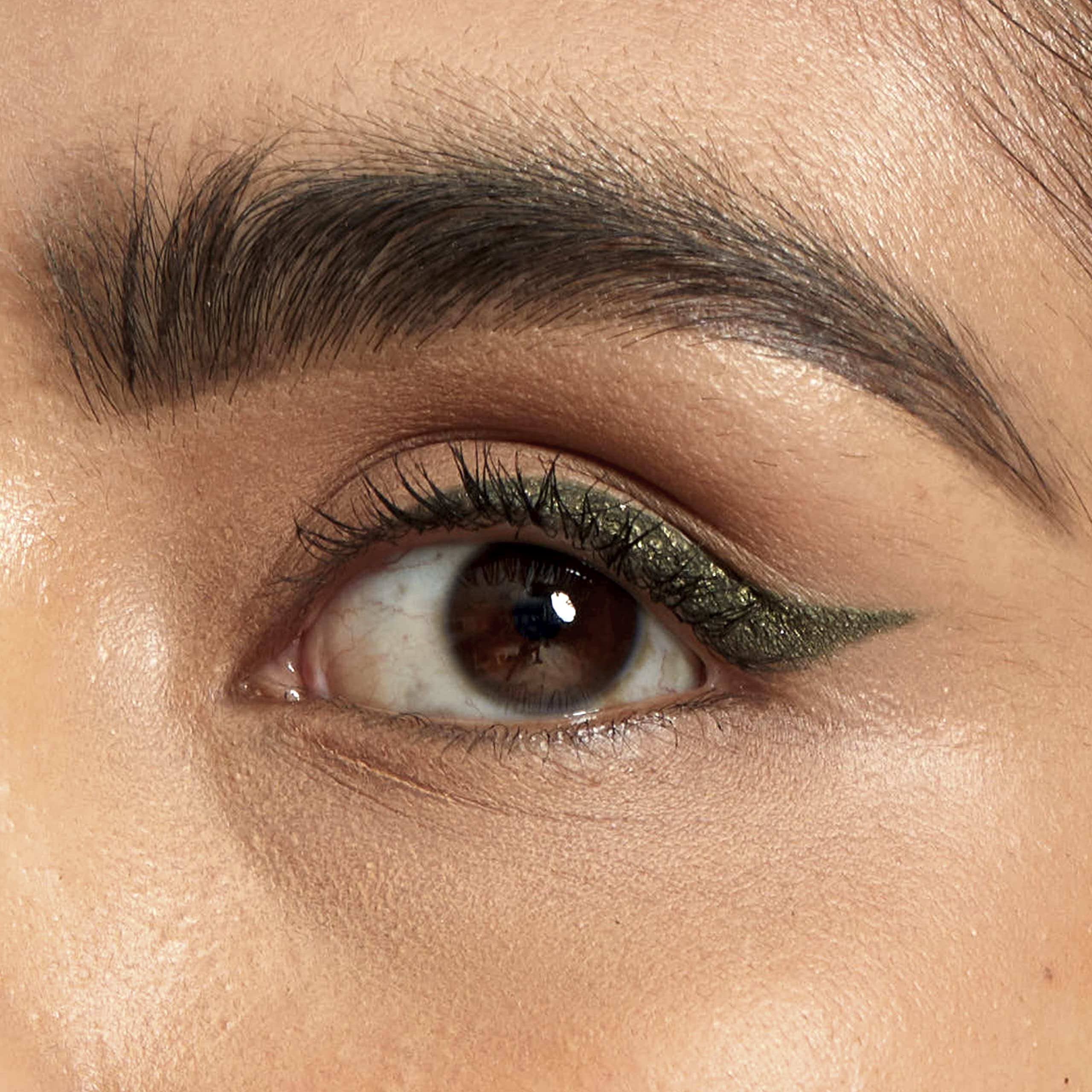 Portátil y práctico para retoques con NYX delineador mecánico