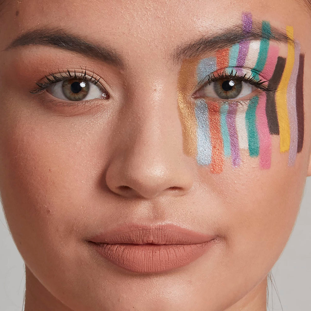 NYX Epic Wear Liner Stick Chill Blue, delineado preciso para looks definidos.