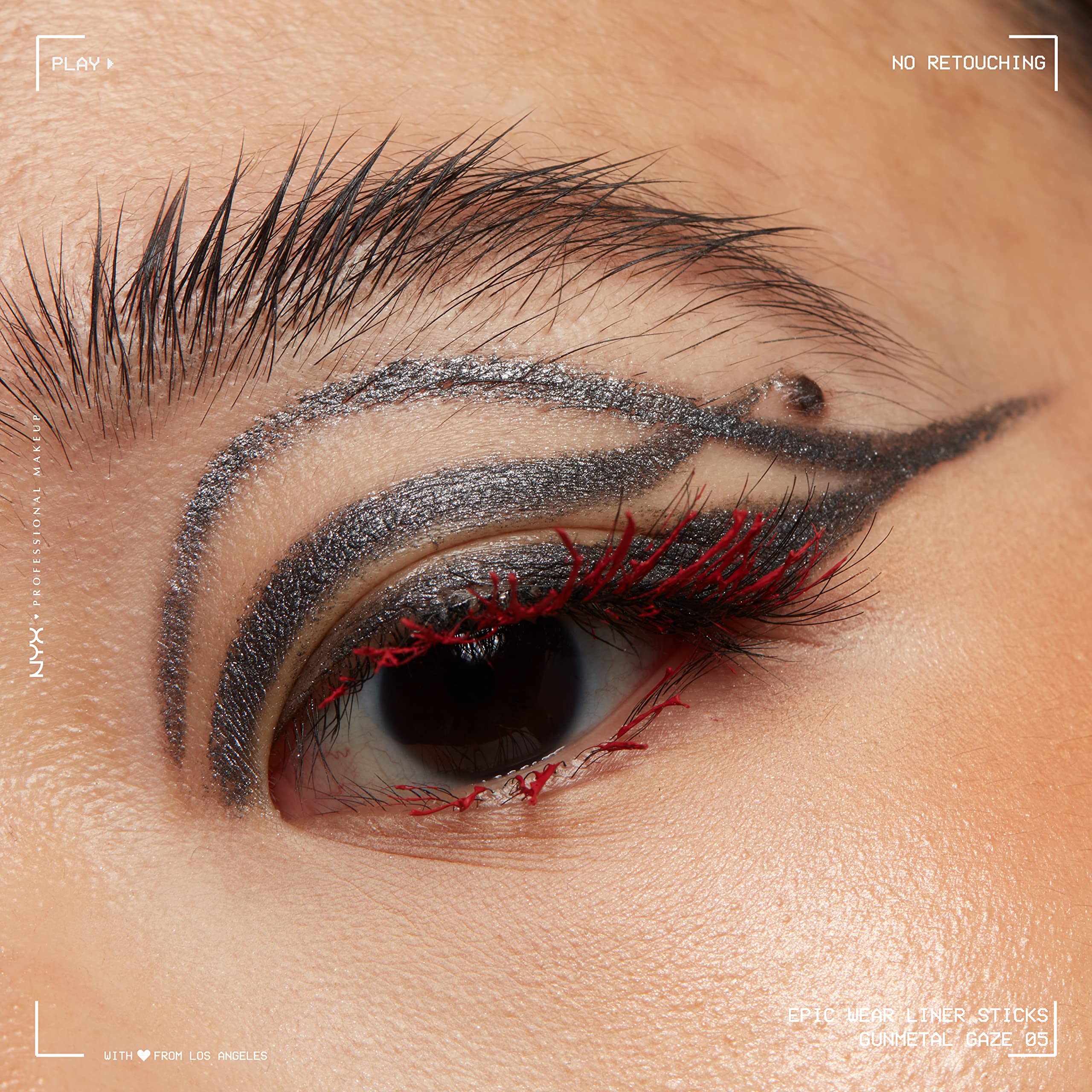 NYX Epic Wear Liner Stick gris metalizado, acabado mate-metalizado para definición precisa.