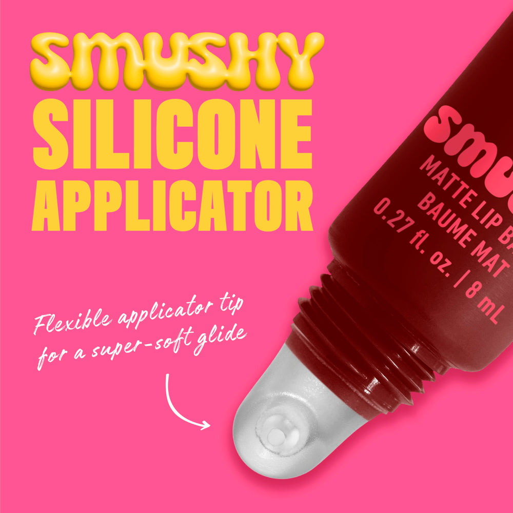 Envase práctico de NYX Smushy Matte Lip Balm para retoques sobre la marcha.
