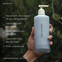 Oak Essentials botella muestra aceite de rosa para nutrición suave.