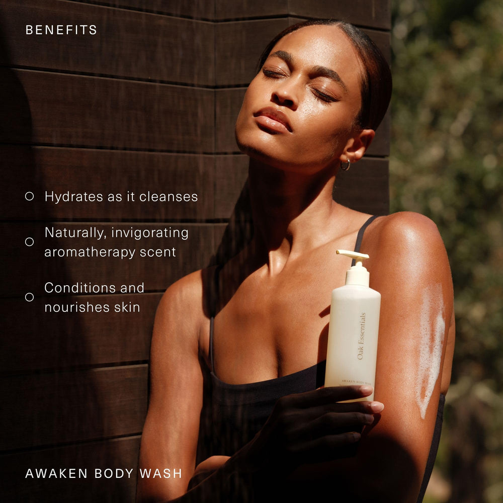 Oak Essentials Awaken Body Wash aroma a cedro para revitalizar la rutina