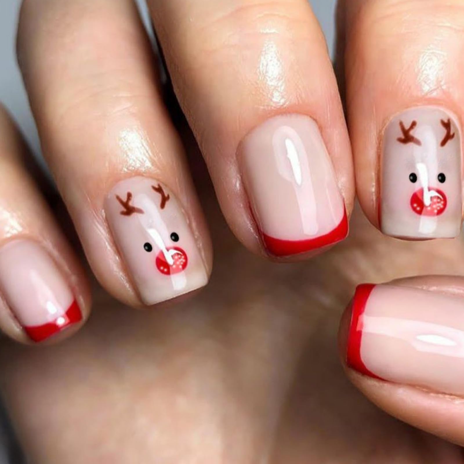 Presentación regalo navideño para aficionadas a las uñas.