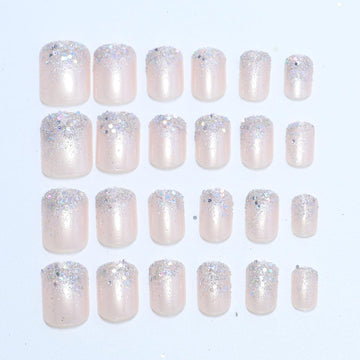 OCOUYVD Diseños bling en uñas para brillar en eventos.