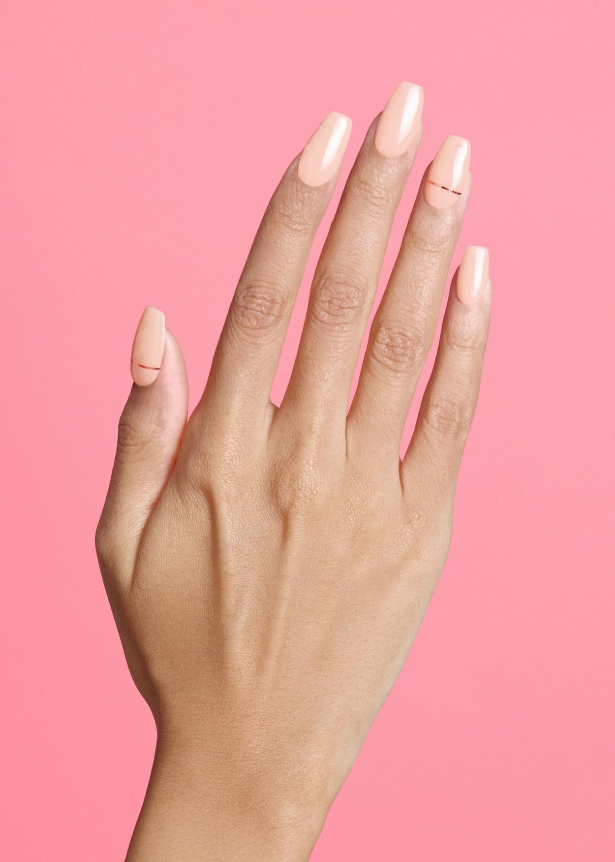 Ohora cinta de uñas gel semicuradas tono desnudo con acabado liso y duradero.
