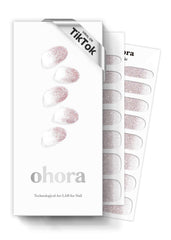 Ohora: uñas nude con brillos para un acabado de salón en casa