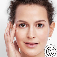 Olay Retinol 24 MAX Aplicación Nocturna Contorno Ojos ayuda a regenerar piel durante la noche.