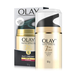 Olay Total Effects crema de día SPF 15, textura sedosa para hidratación suave.