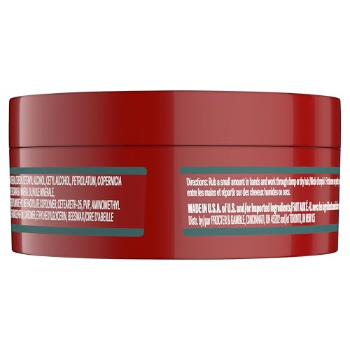 Primer plano del peinado final con Old Spice No-Poof Paste para look masculino.
