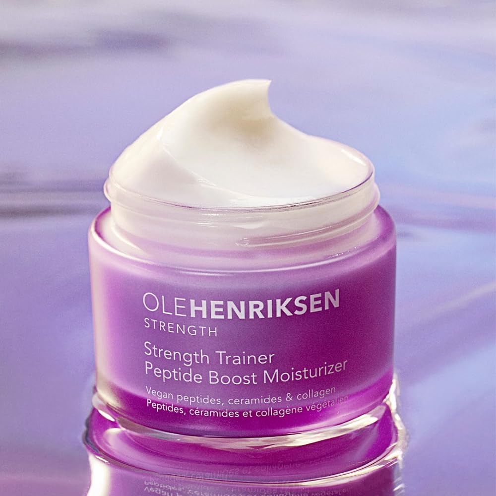 Crema hidratante de Ole Henriksen con textura derretible para absorción rápida.