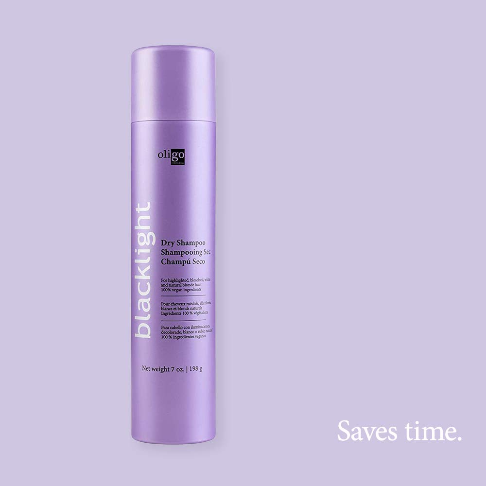 Oligo Professionnel Blacklight Dry Shampoo, volumen ligero para dar cuerpo al cabello.
