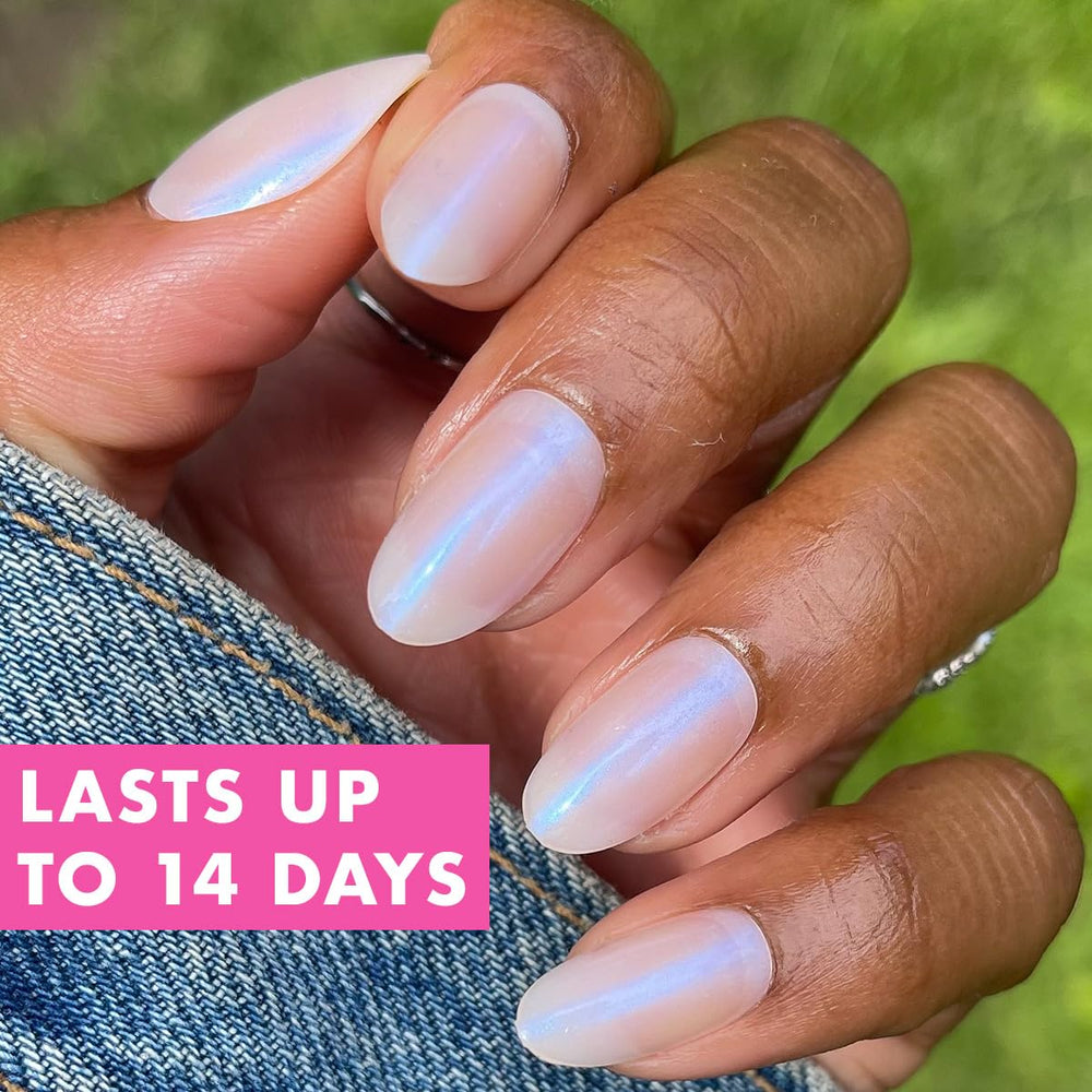 Olive & June Instant Mani ofrece forma natural para un aspecto realista