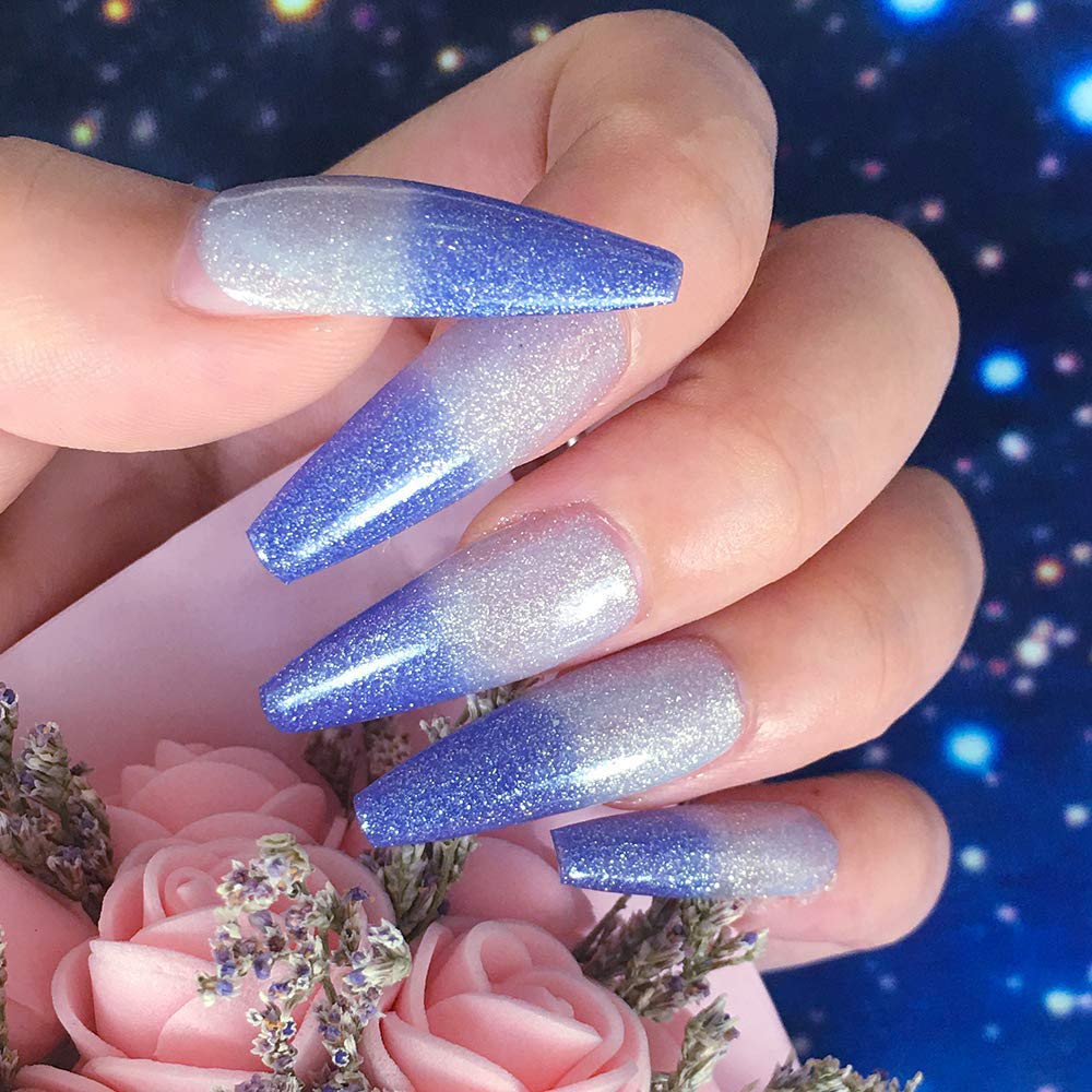Omainy esmalte gel color lavanda, tono suave y elegante.