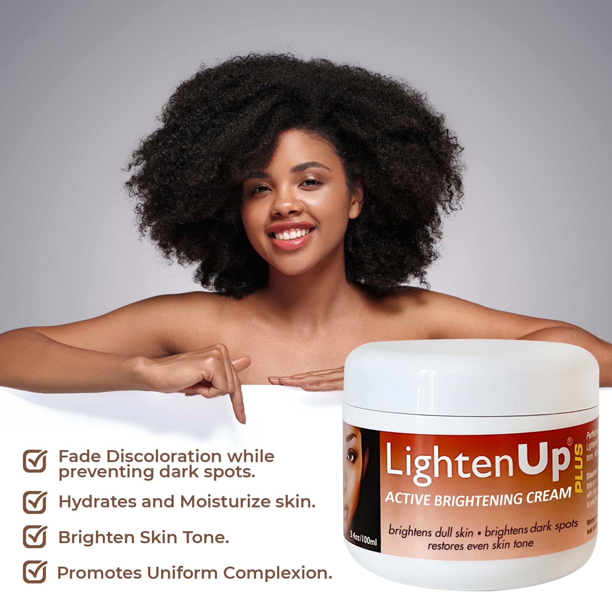 Crema facial OMIC Lighten-Up Plus para tono uniforme y luminosidad