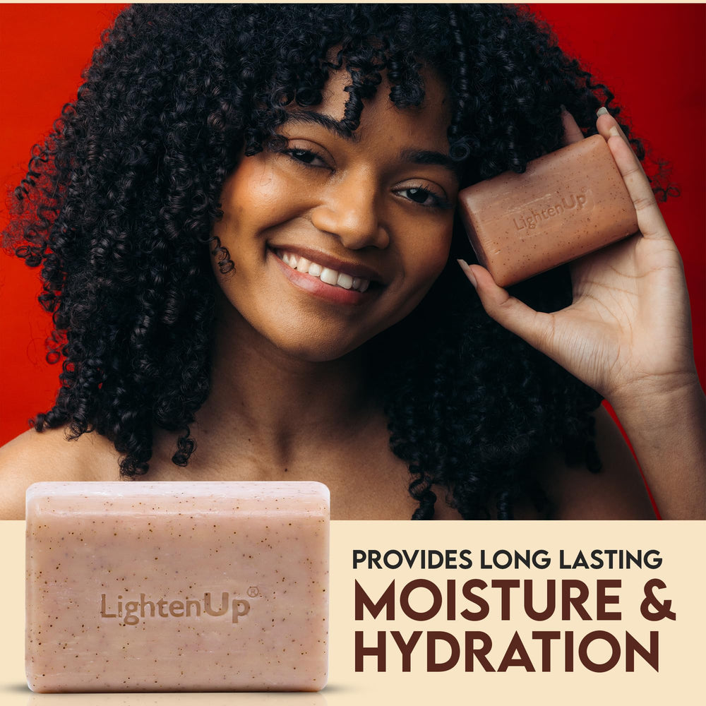 OMIC Lighten-Up foamy lather close-up shows gentle exfoliation in action.