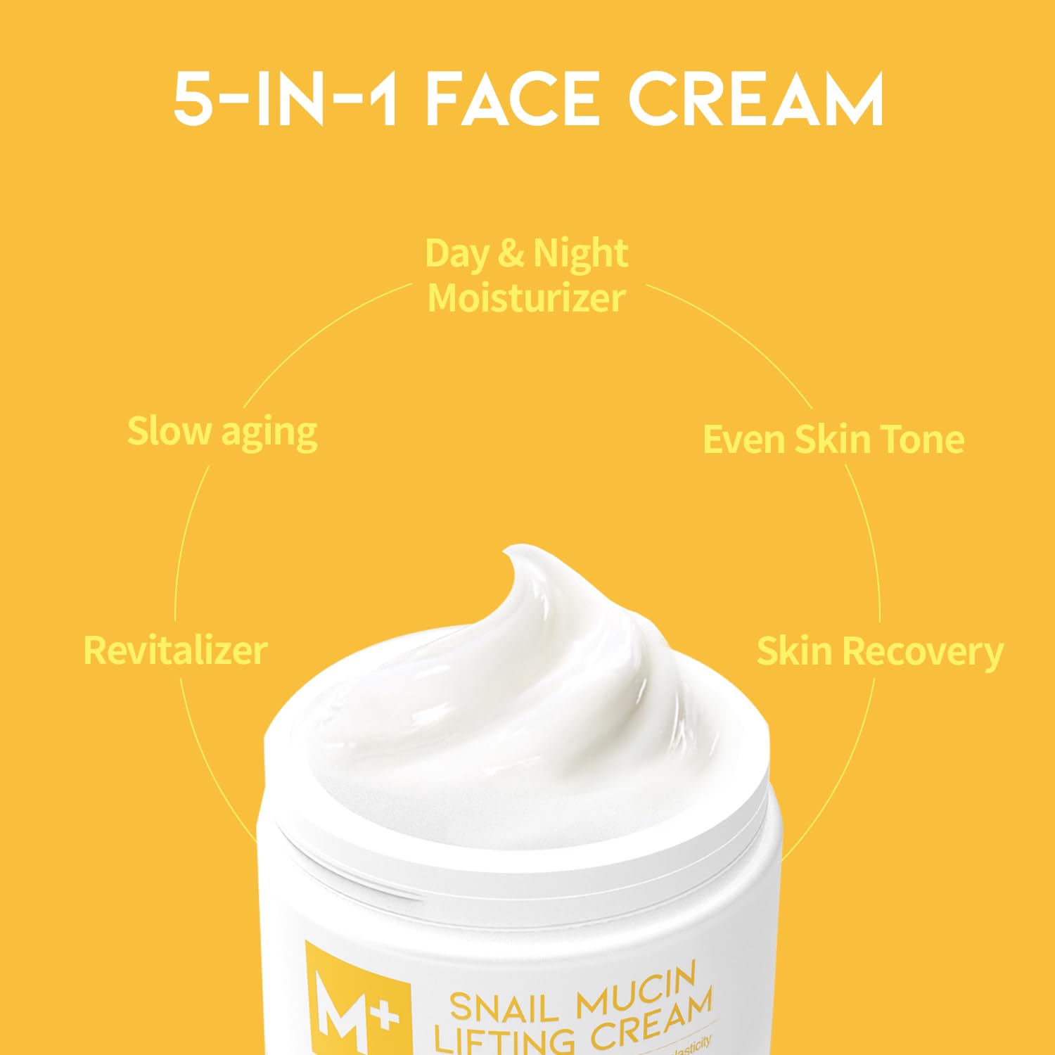 Application sur le visage avec les mains pour une hydratation durable.