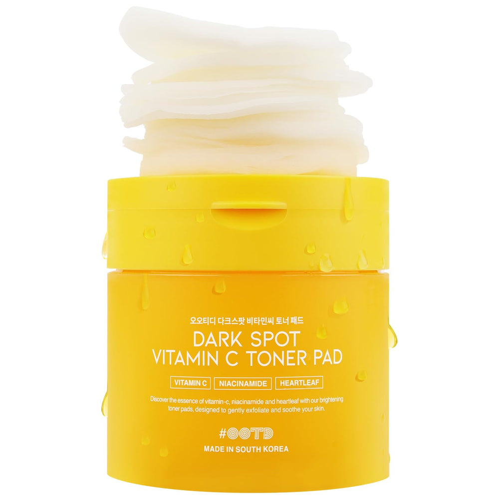 #OOTD: discos tonicos con vitamina C y niacinamida, empaque elegante para piel iluminada.
