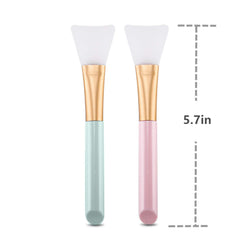 Opiqcey aplicador para serum facial en silicona para una aplicación precisa.