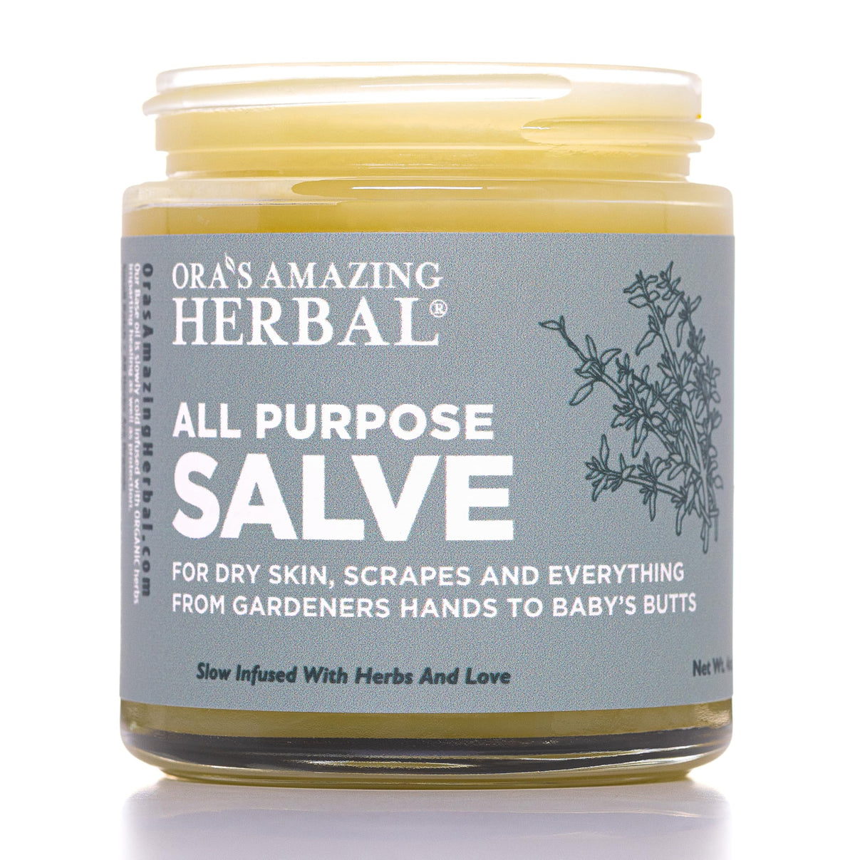 Baume Ora's Amazing Herbal dans un pot de 30 ml, pratique pour les voyages.
