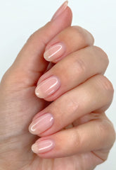Orly GelFX Builder con brocha Guardian integrada facilita aplicación precisa sin desorden.