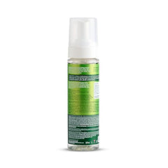 ORS Mousse con aceite de oliva aporta definición para rizos más marcados.