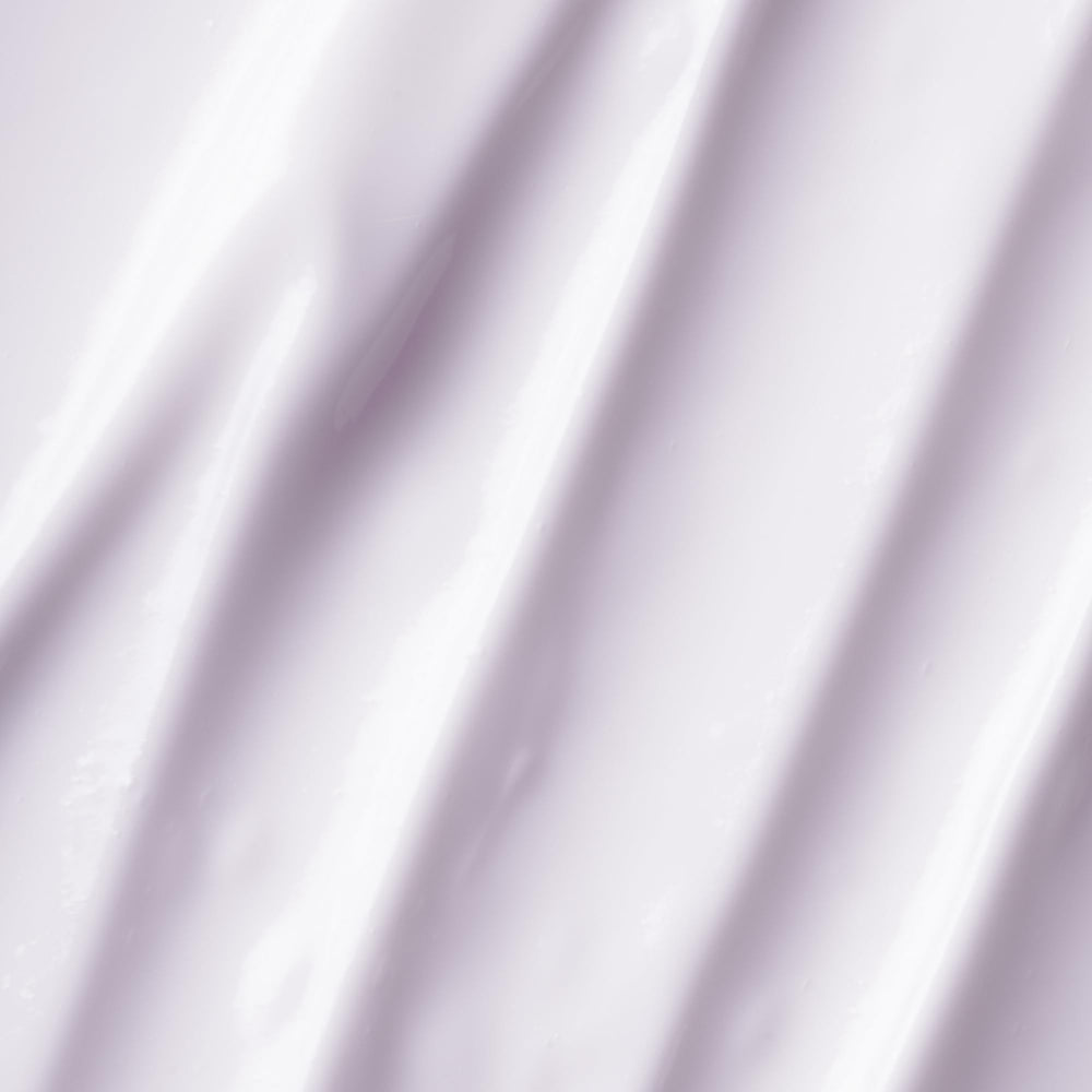 OSEA Crema Noche Ensueño: textura cremosa lista para aplicar.