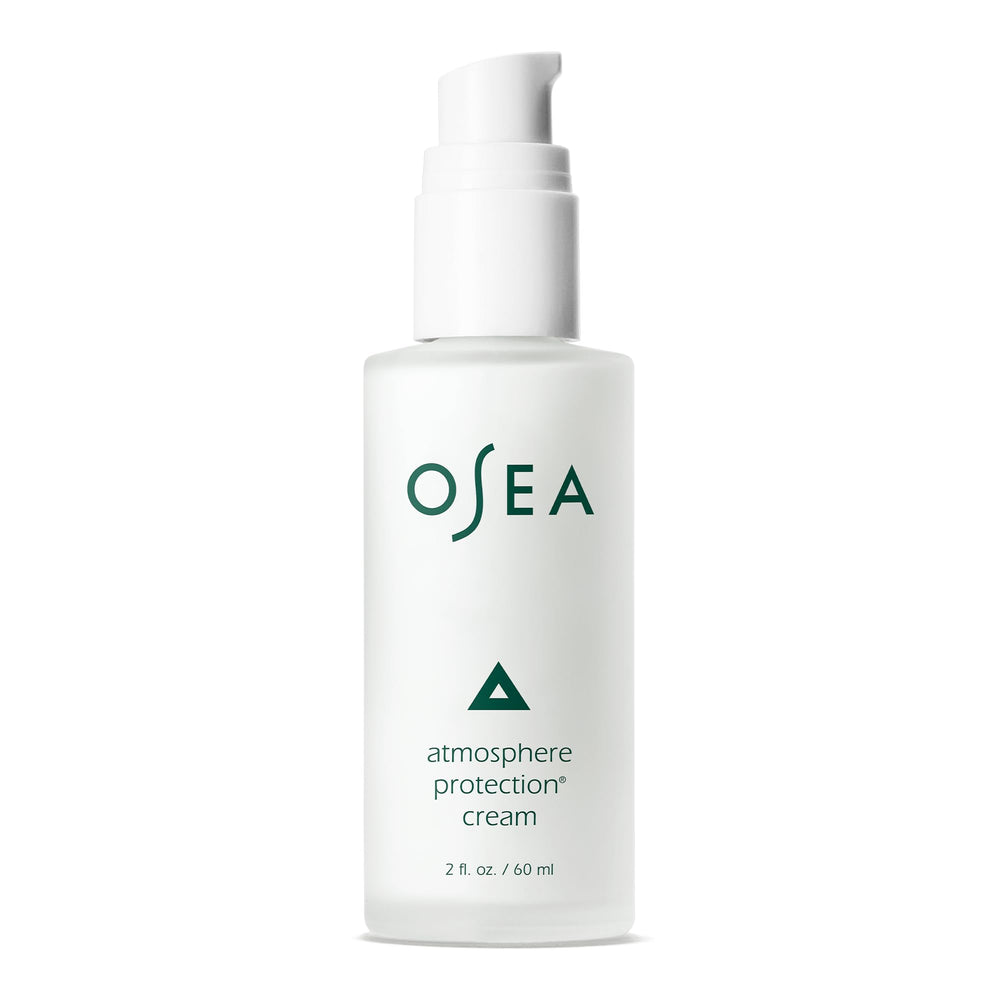 Bote de OSEA Atmosphere Protection Cream 2 oz para hidratación ligera.