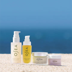 Exfoliante corporal de OSEA revela piel suave y radiante.