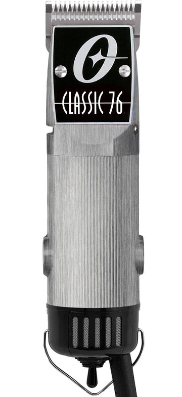Tondeuse Oster Classique 76 au design aluminium brossé, idéale pour les salons professionnels.