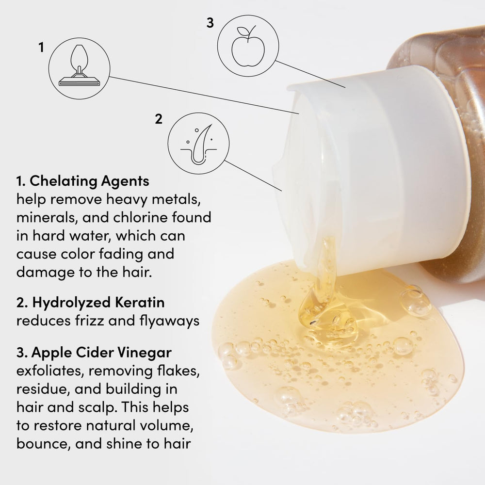 OUAI Detox Shampoo Refill: espuma densa facilita la limpieza profunda y refrescante.