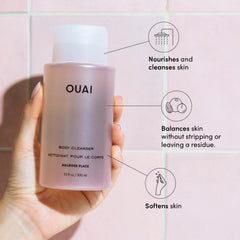 OUAI Douche mousse rose musquée et jojoba, bouteille pour une douceur veloutée.