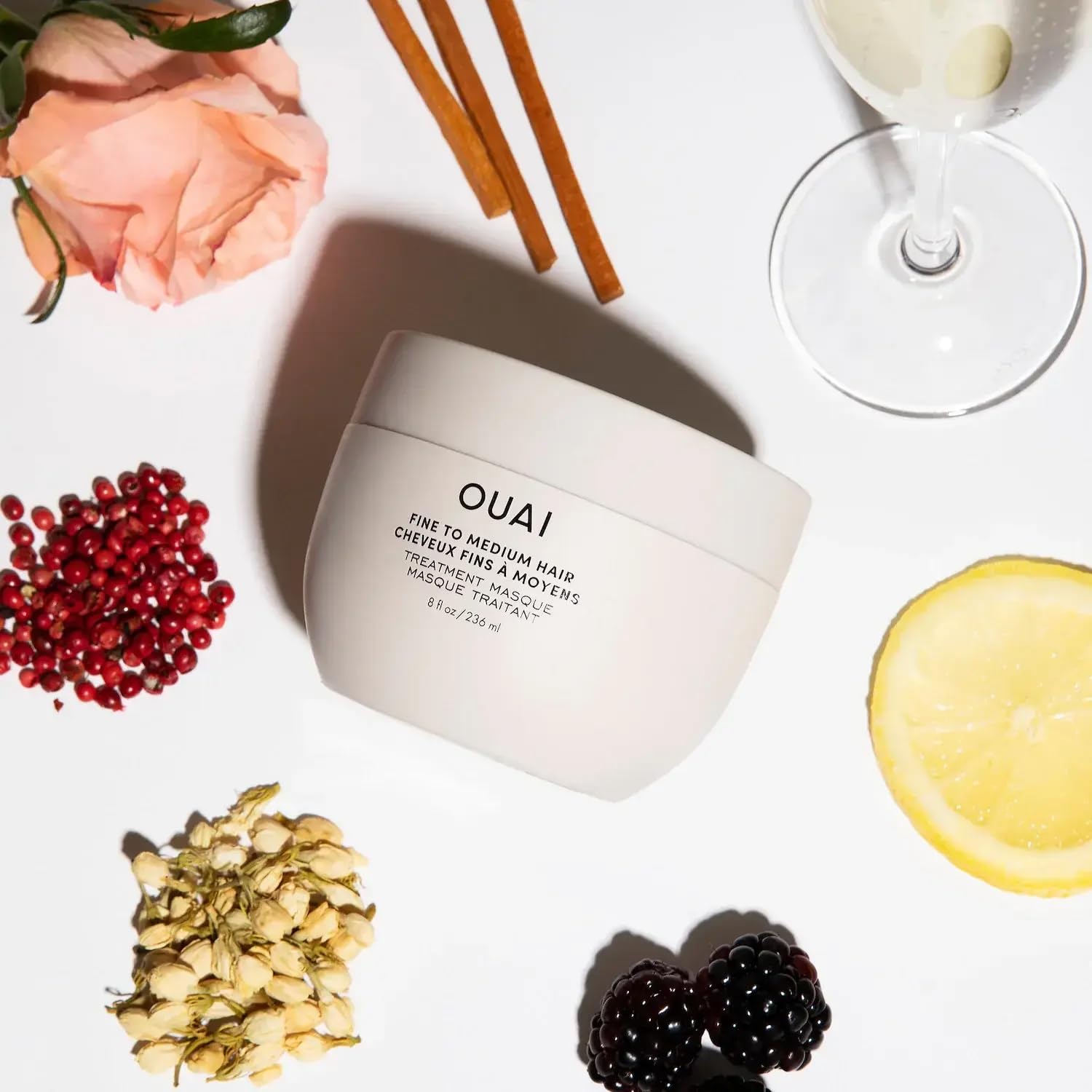 OUAI pantenol aporta brillo y fortaleza al cabello