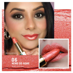Oulac labial cremoso hidratante con aceite de coco para labios suaves.