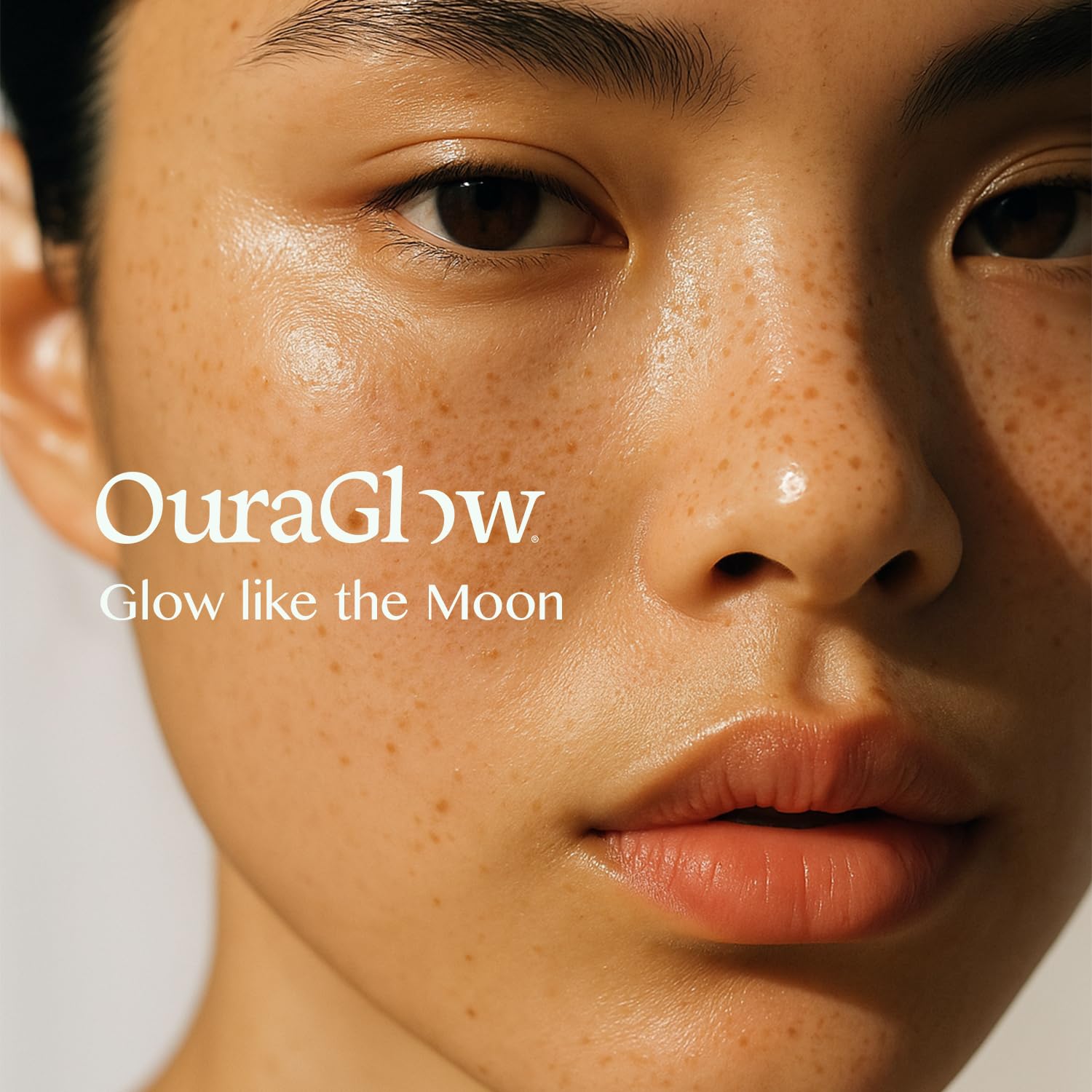 Ouraglow crema de ojos tubo compacto para uso diario sin irritación.