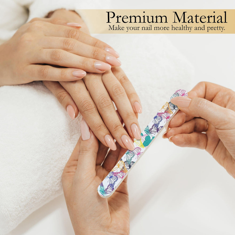 Disenos coloridos P2P Nails para añadir estilo durante la manicura.