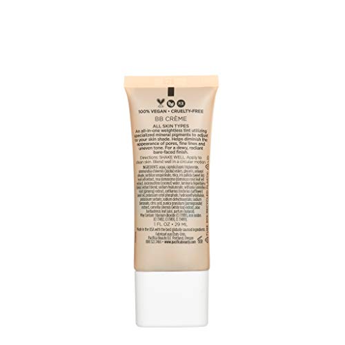 Aplicación con dedos de Pacifica Alight Crema BB para cobertura ligera.