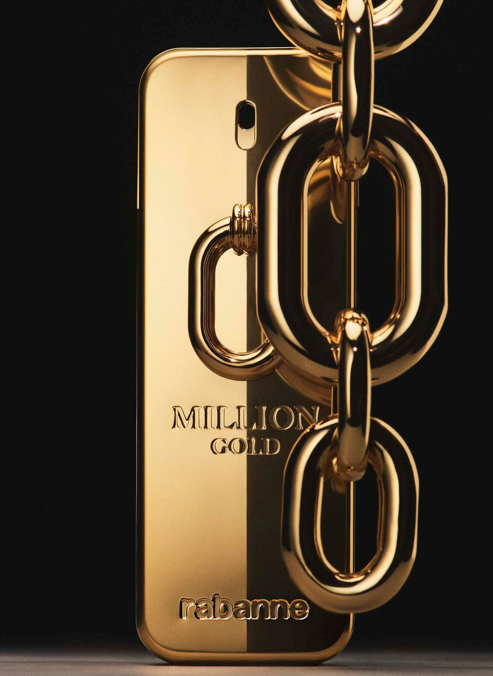 Etiqueta y logotipo de Paco Rabanne Million Gold Intense, firma de lujo.