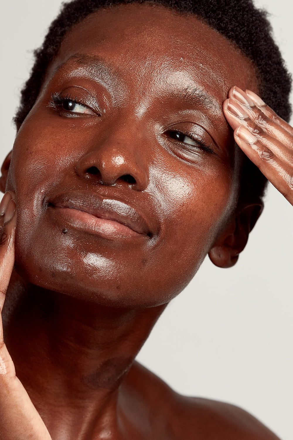 PAI SKINCARE Light Work, acción en la palma de la mano durante la aplicación.
