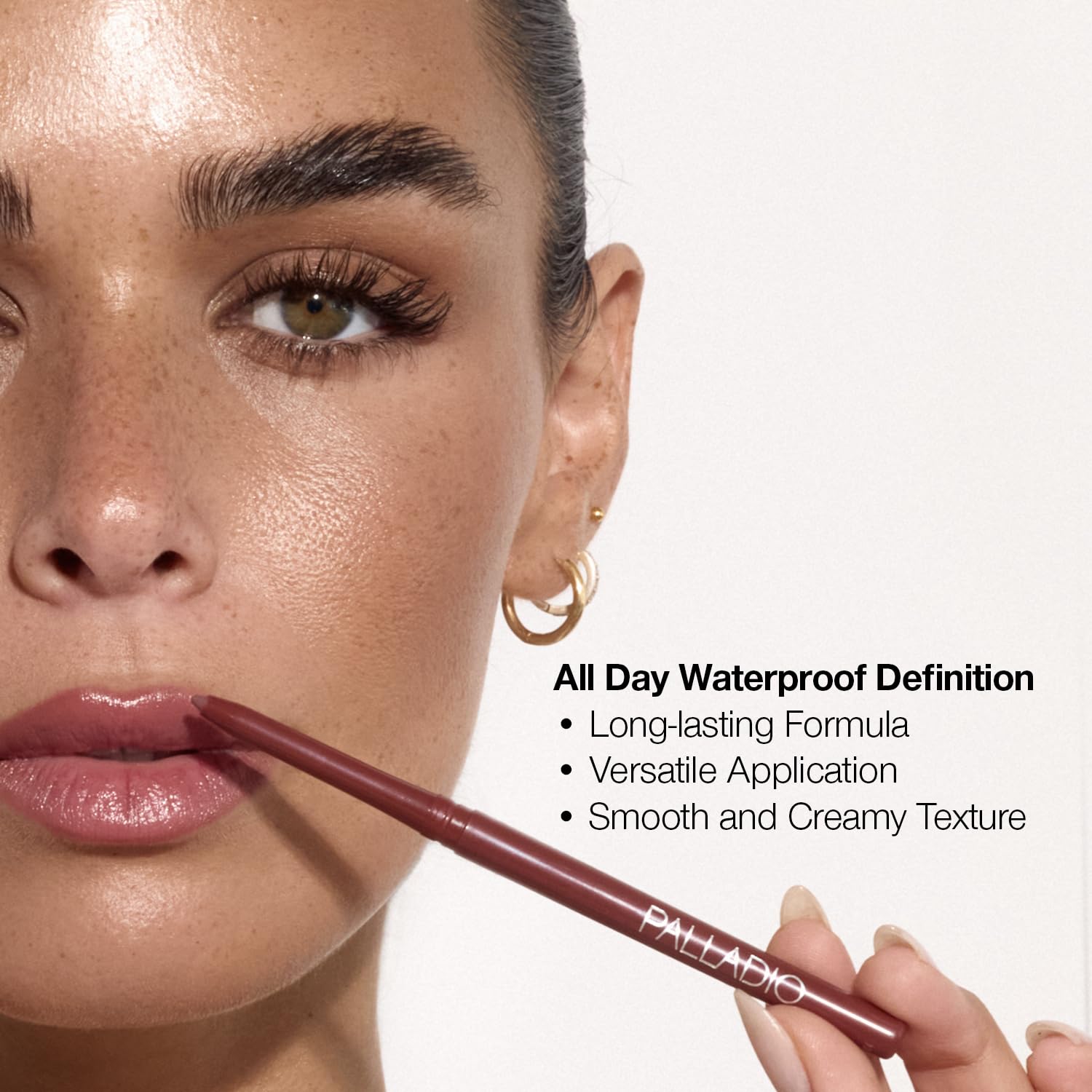 Delineador Palladio con aloevera y camomila para el cuidado de labios.