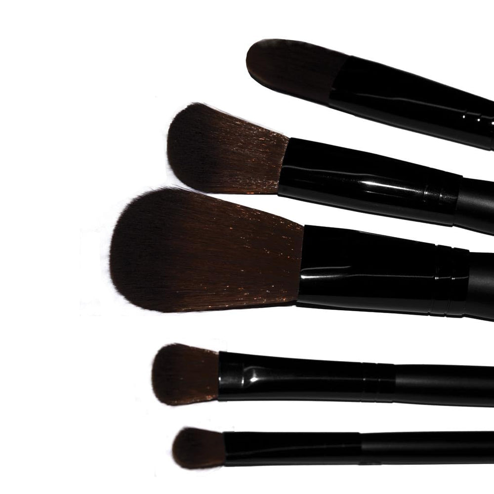 Palladio Smudge Brush: compañero perfecto para retoques diarios de ojos.