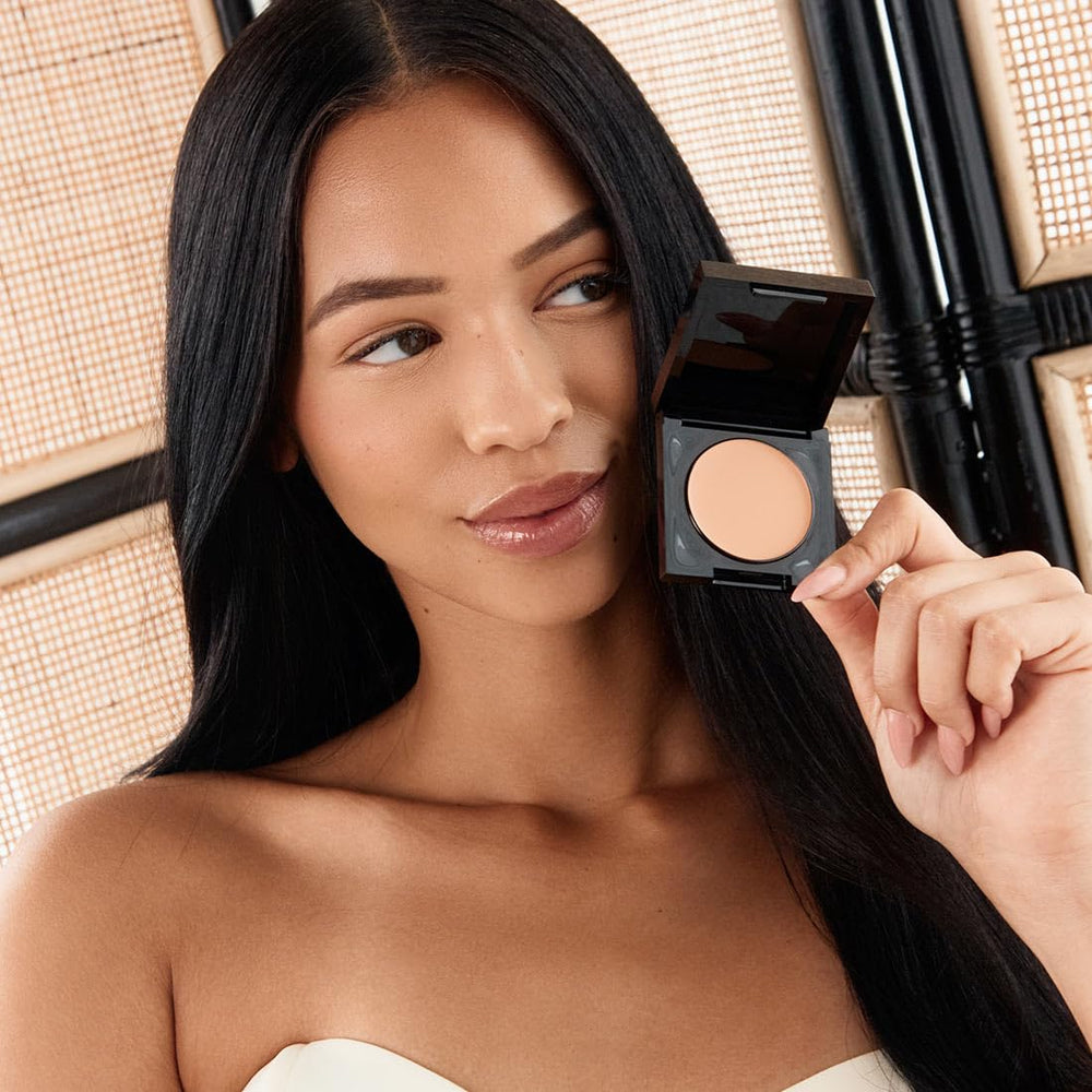 Palladio Under Eye Brightener, textura ligera que se siente cómoda todo el día