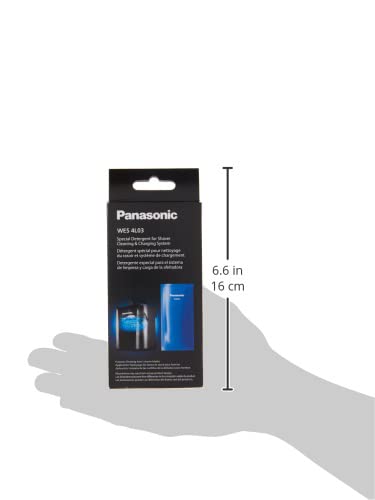 Detergente en acción de Panasonic para mantener el rendimiento de la afeitadora.
