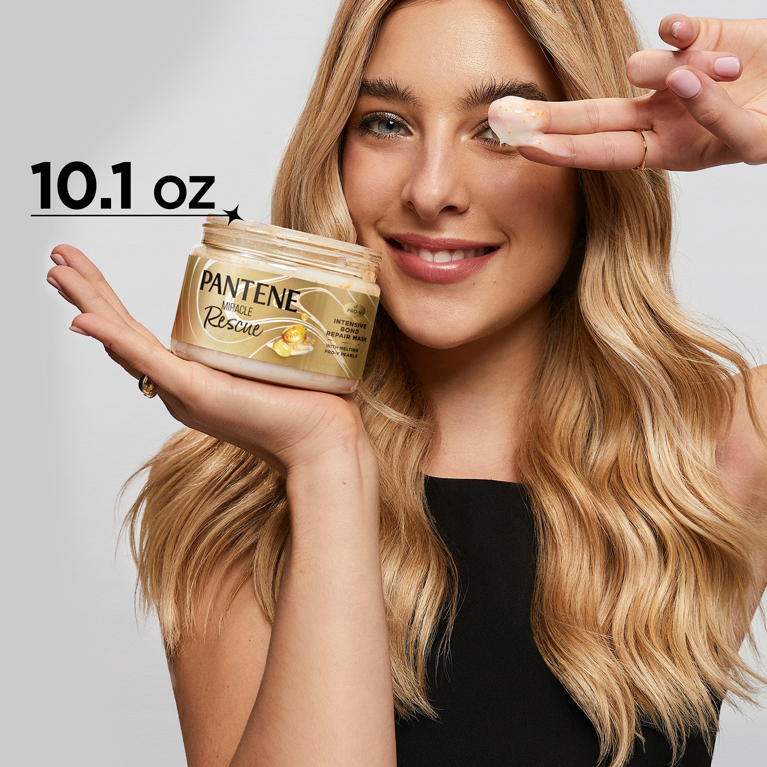 Pantene Miracle Rescue textura cremosa durante la aplicación