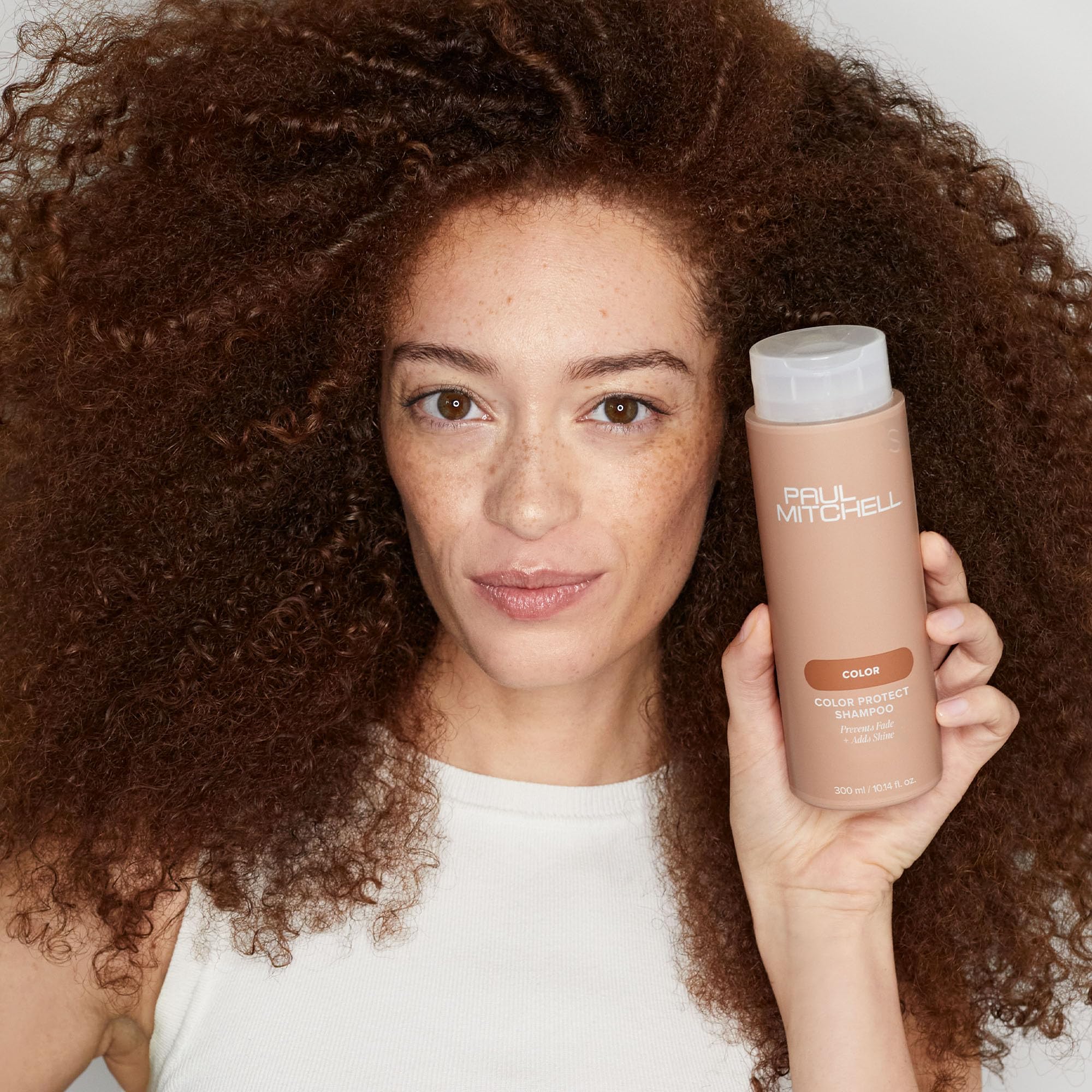 Paul Mitchell Color Protect Shampoo, cabello teñido con brillo radiante.